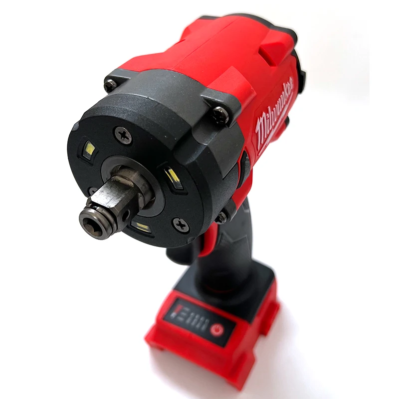 Бесщеточный ударный гайковерт  – обзор и цена Milwaukee Drill M18 Fuel